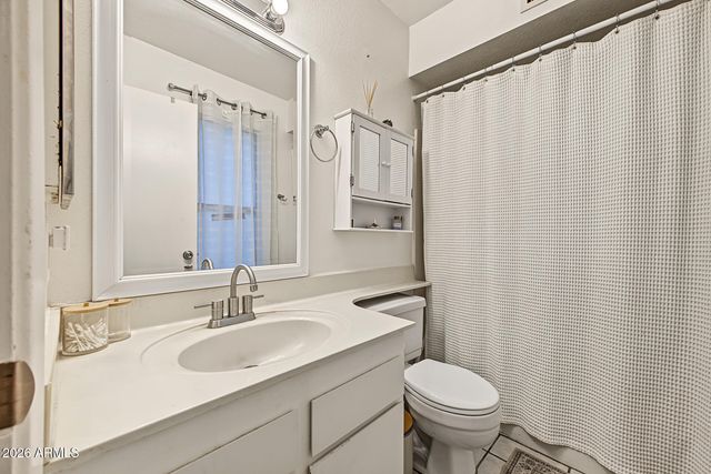 7018 S 41ST Place, Phoenix, AZ 85042