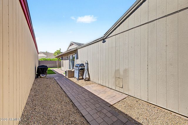 7018 S 41ST Place, Phoenix, AZ 85042