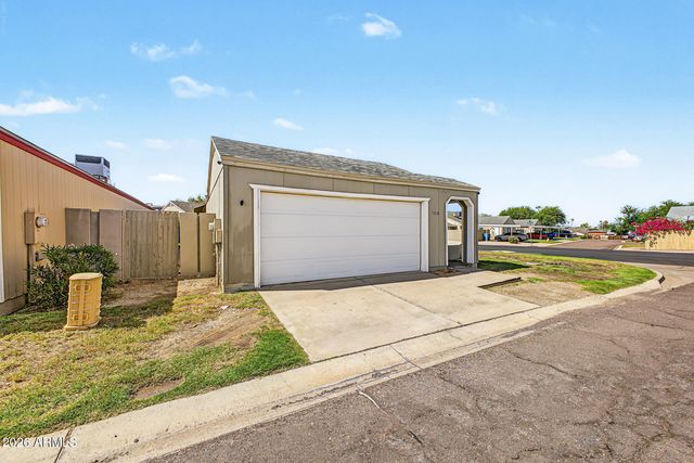 7018 S 41ST Place, Phoenix, AZ 85042