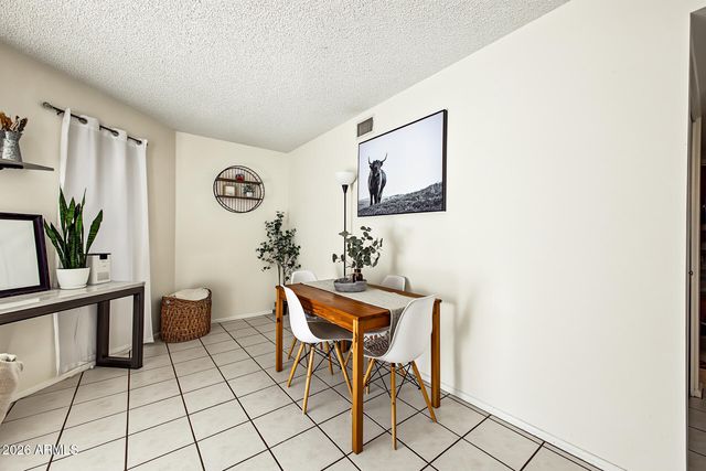 7018 S 41ST Place, Phoenix, AZ 85042