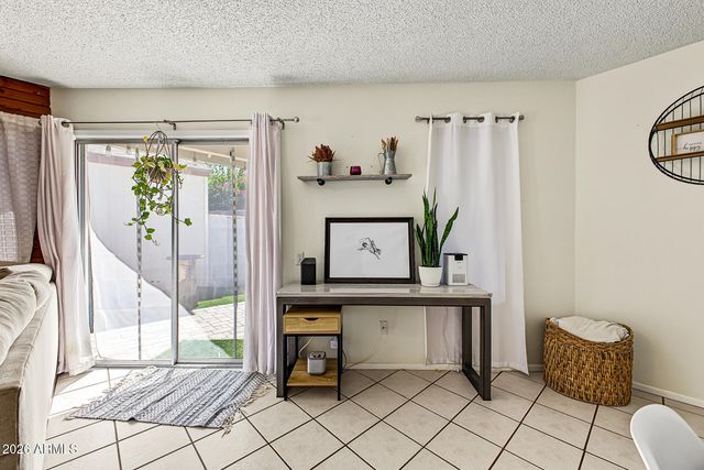 7018 S 41ST Place, Phoenix, AZ 85042