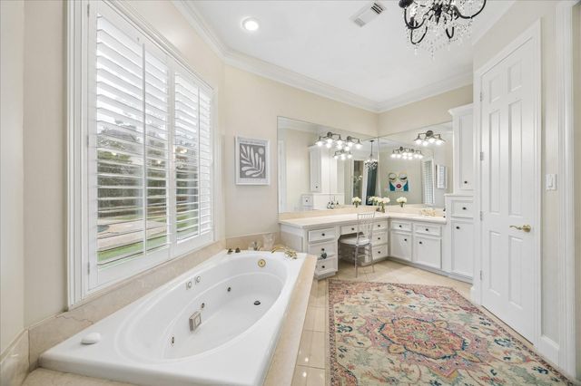 11421 Whippoorwill Road, Houston, TX 77024