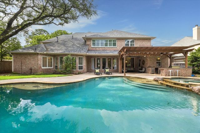 11421 Whippoorwill Road, Houston, TX 77024