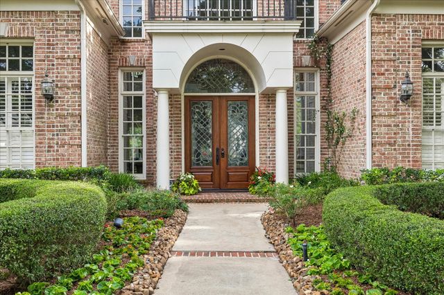11421 Whippoorwill Road, Houston, TX 77024
