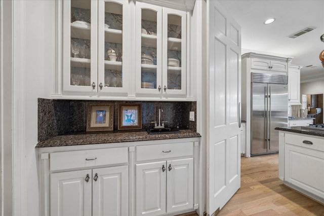 11421 Whippoorwill Road, Houston, TX 77024