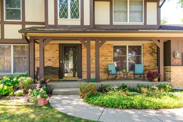 1515 Forever Avenue, Libertyville, IL 60048