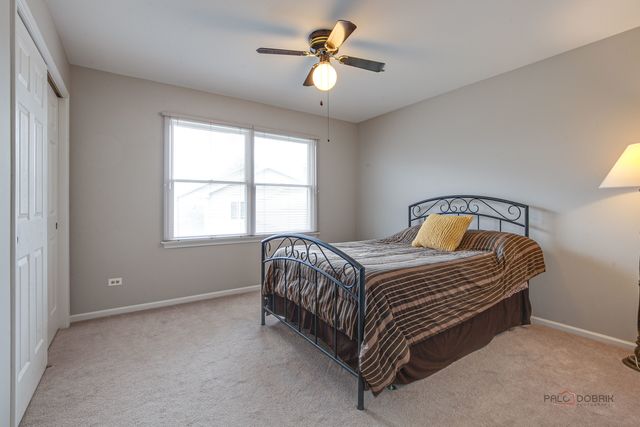 1515 Forever Avenue, Libertyville, IL 60048