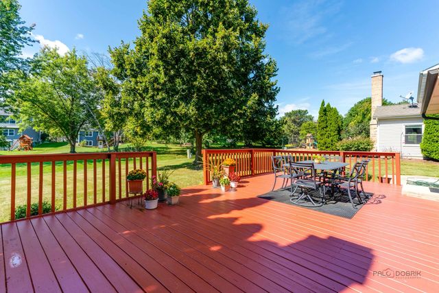 1515 Forever Avenue, Libertyville, IL 60048