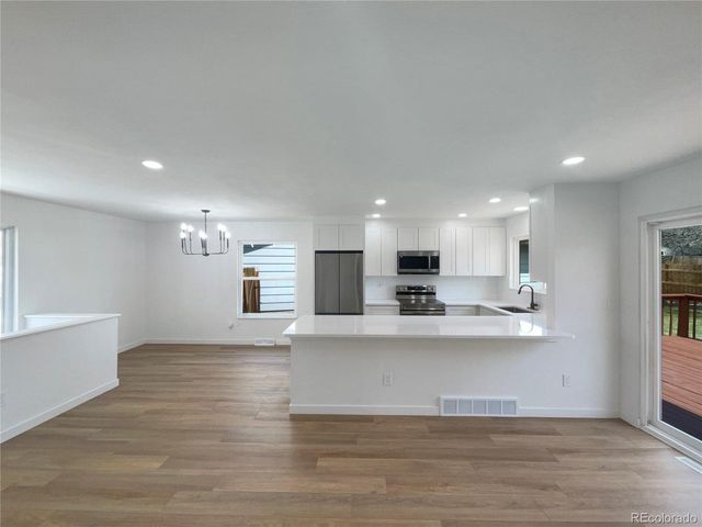 6616 Zang Cir, Arvada, CO 80004
