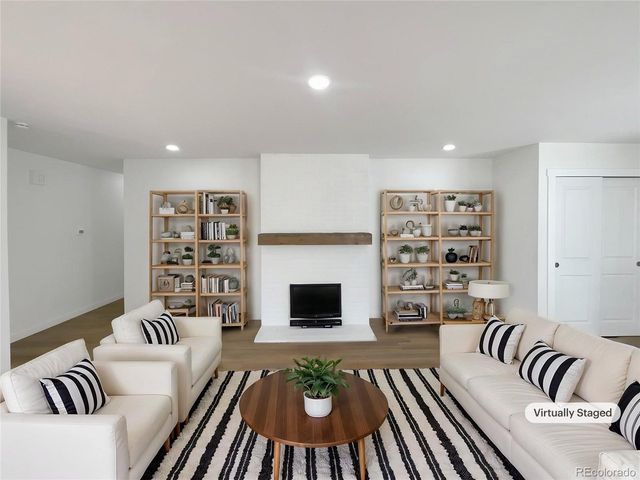 6616 Zang Cir, Arvada, CO 80004