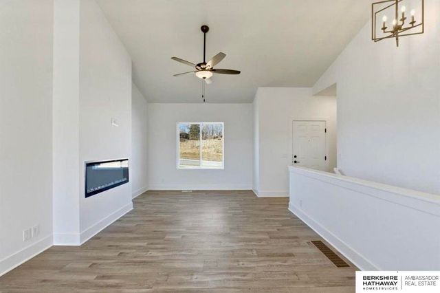 9612 N 167th Avenue, Bennington, NE 68007