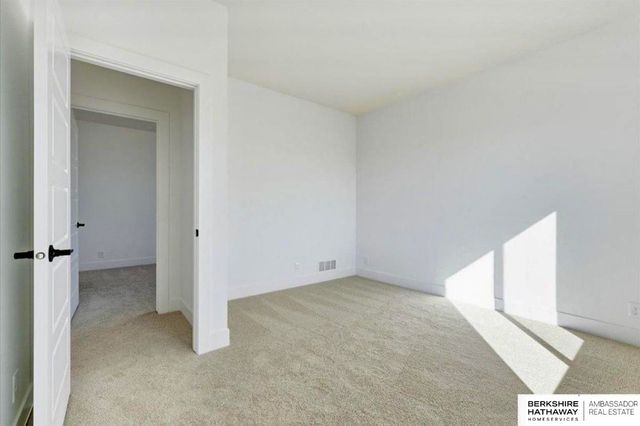 9612 N 167th Avenue, Bennington, NE 68007