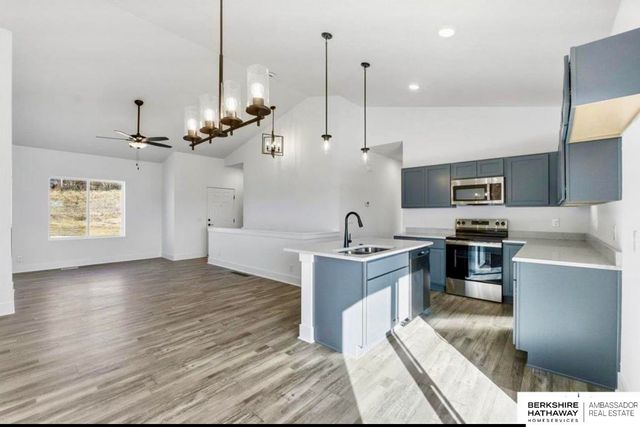 9612 N 167th Avenue, Bennington, NE 68007