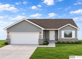 9612 N 167th Avenue, Bennington, NE 68007