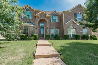 824 Regal Bluff Lane, Desoto, TX 75115
