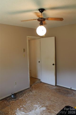 5445 Glenview Drive, Hickory, NC 28602