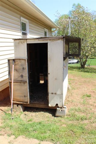 5445 Glenview Drive, Hickory, NC 28602