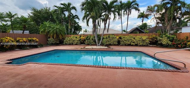 14817 SW 180th St, Miami, FL 33187