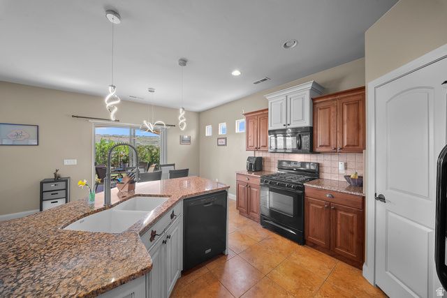 504 N SUGAR PLUMB LN, Washington, UT 84780