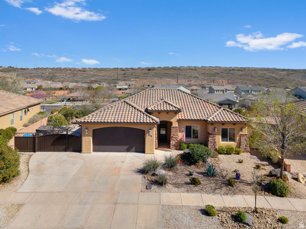 504 N SUGAR PLUMB LN, Washington, UT 84780