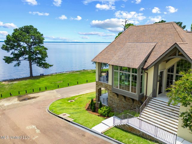 150 Old Trace Road, Madison, MS 39110