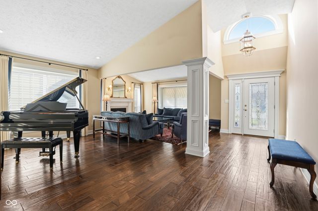 3322 Eden Village Drive, Carmel, IN 46033