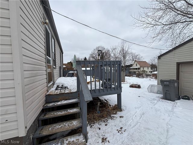 61 S Maryland Avenue, Youngstown, OH 44509