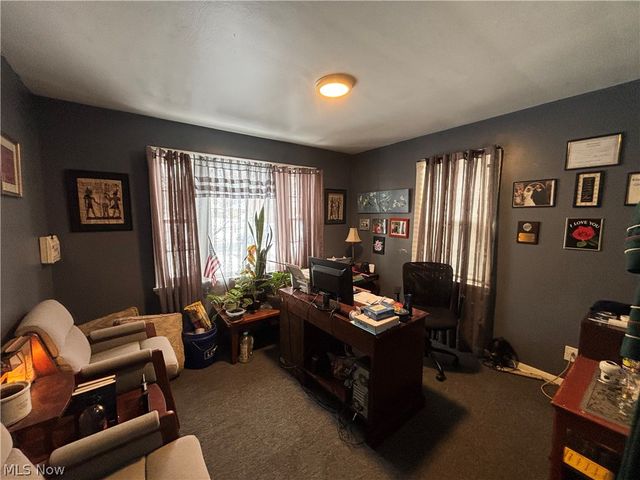 61 S Maryland Avenue, Youngstown, OH 44509