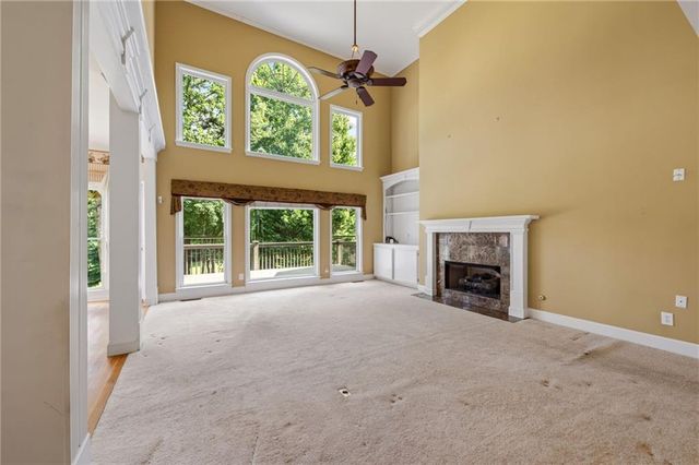 421 Clubview Drive, Woodstock, GA 30189