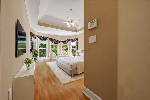 421 Clubview Drive, Woodstock, GA 30189