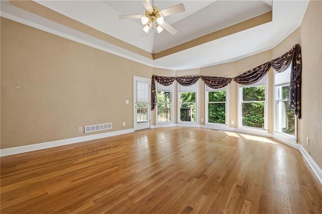 421 Clubview Drive, Woodstock, GA 30189