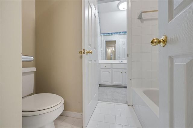 421 Clubview Drive, Woodstock, GA 30189