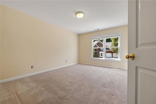421 Clubview Drive, Woodstock, GA 30189