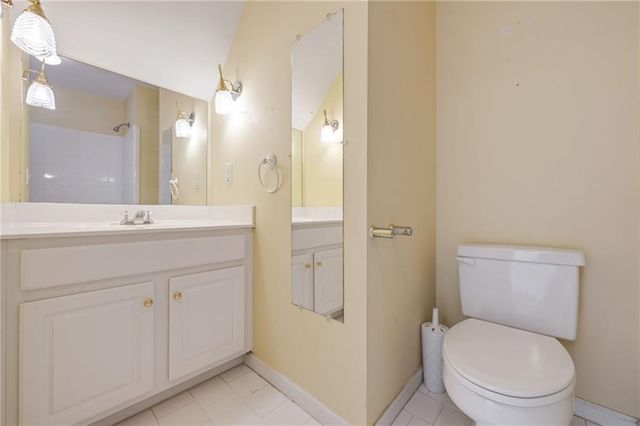 421 Clubview Drive, Woodstock, GA 30189