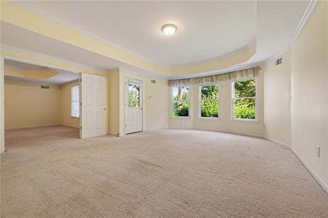 421 Clubview Drive, Woodstock, GA 30189