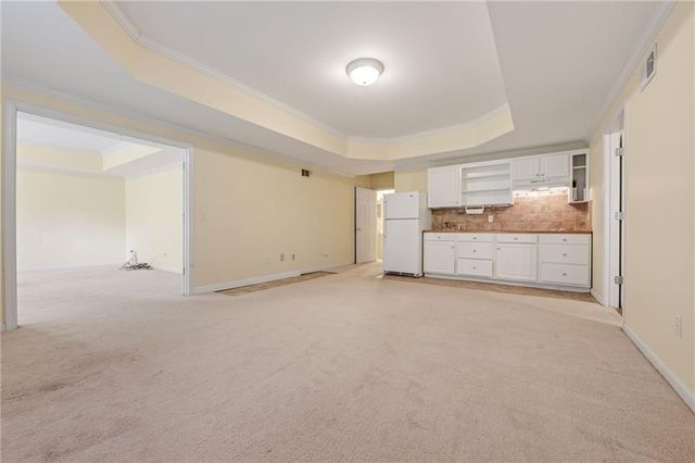 421 Clubview Drive, Woodstock, GA 30189