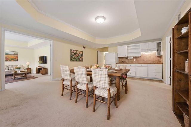 421 Clubview Drive, Woodstock, GA 30189