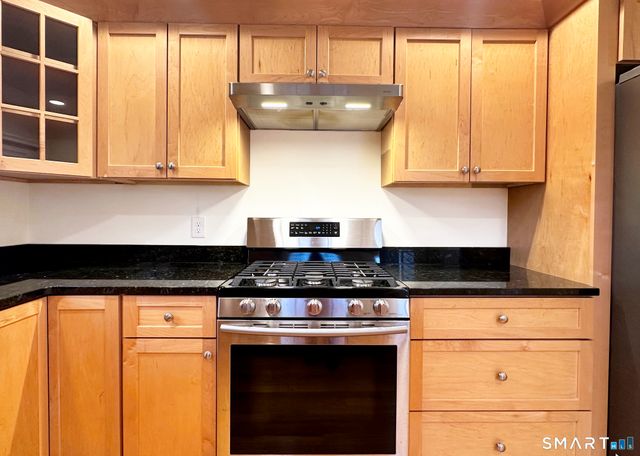 8 Woodside Avenue, Seymour, CT 06483