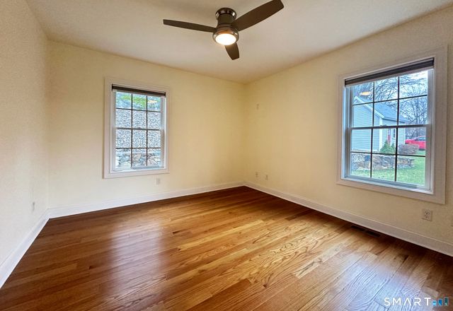 8 Woodside Avenue, Seymour, CT 06483