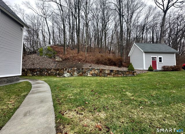 8 Woodside Avenue, Seymour, CT 06483