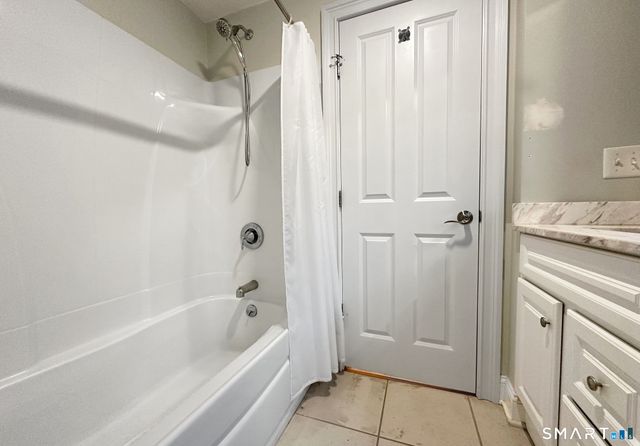 8 Woodside Avenue, Seymour, CT 06483