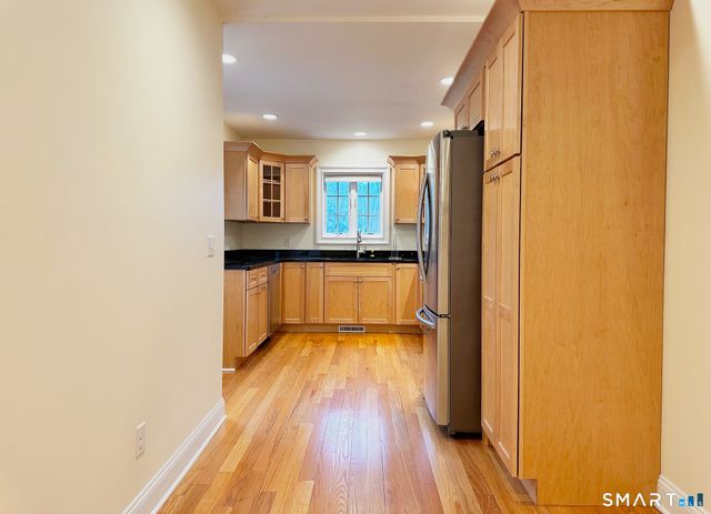 8 Woodside Avenue, Seymour, CT 06483