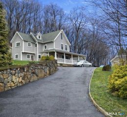 8 Woodside Avenue, Seymour, CT 06483