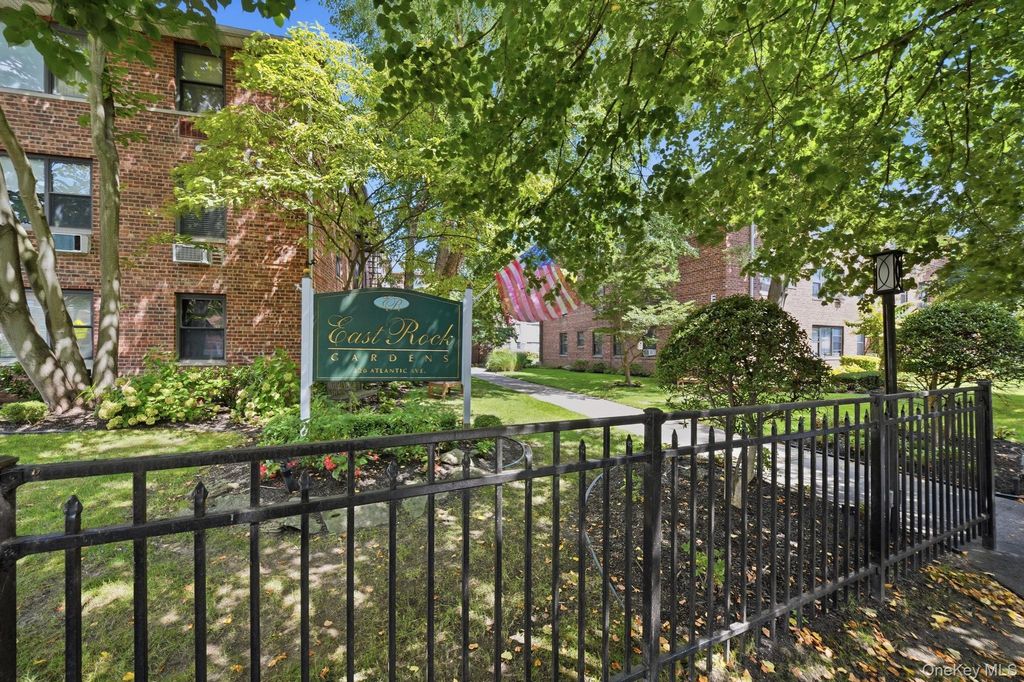 320 Atlantic Avenue C1, East Rockaway, NY 11518 — exterior