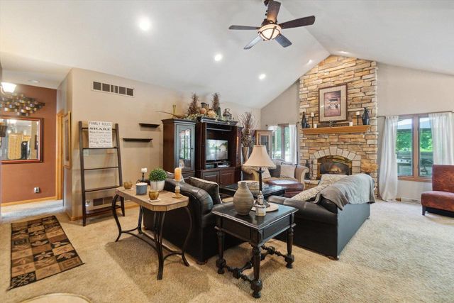 N3131 CENTER STREET, Lake Geneva, WI 53147