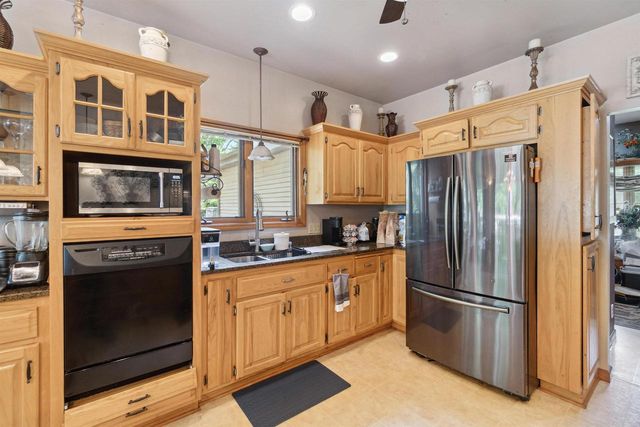 N3131 CENTER STREET, Lake Geneva, WI 53147