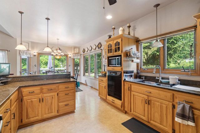 N3131 CENTER STREET, Lake Geneva, WI 53147