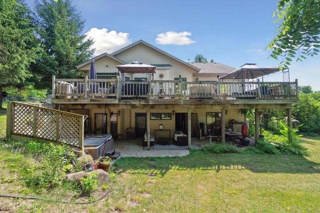 N3131 CENTER STREET, Lake Geneva, WI 53147