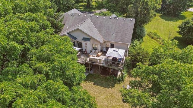 N3131 CENTER STREET, Lake Geneva, WI 53147