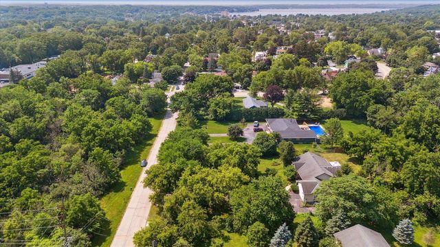 N3131 CENTER STREET, Lake Geneva, WI 53147